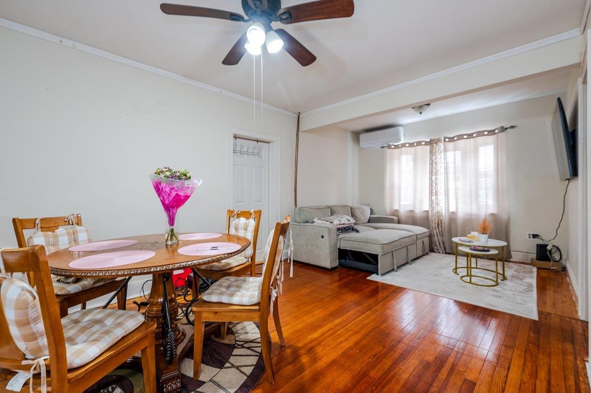 Dining room, Interior, Wood Texture Flooring