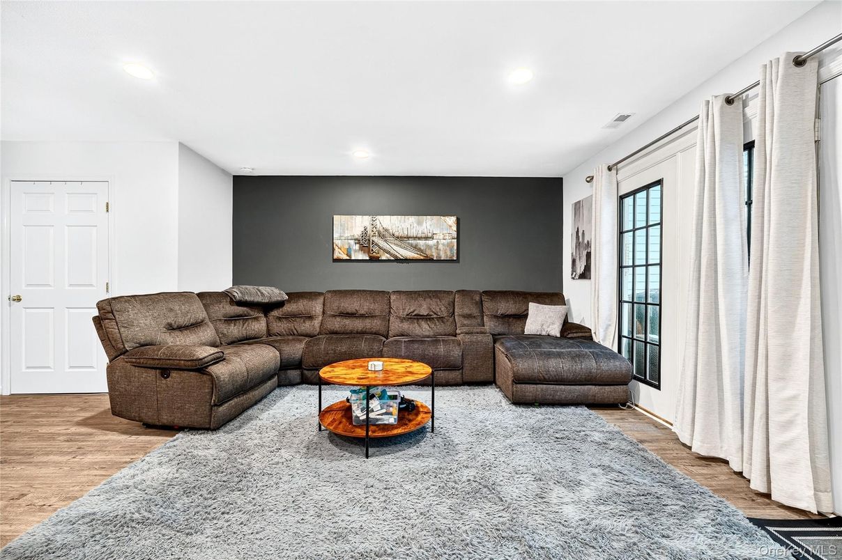 Interior, Living room, Recessed Lighting, Wood Texture Flooring