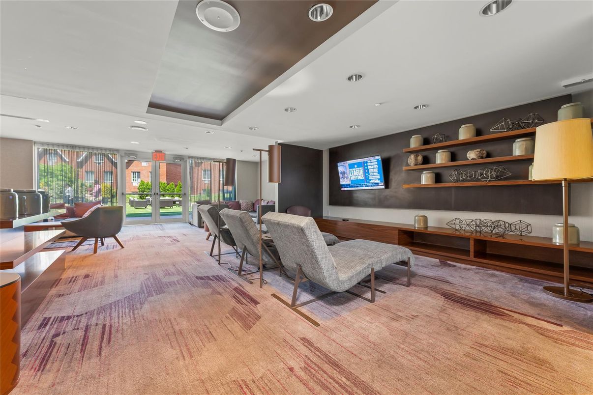 Dining room, Interior, Recessed Lighting