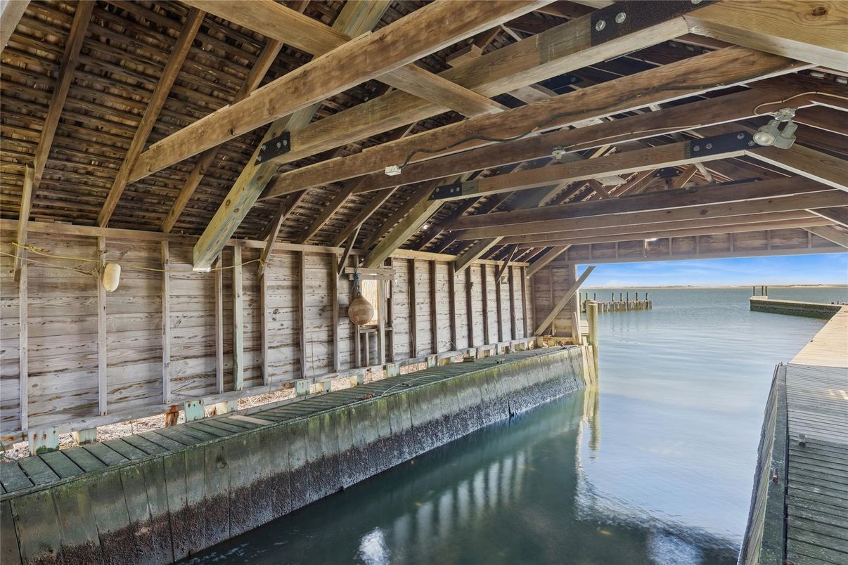 Interior, Pool, Wooden Beams