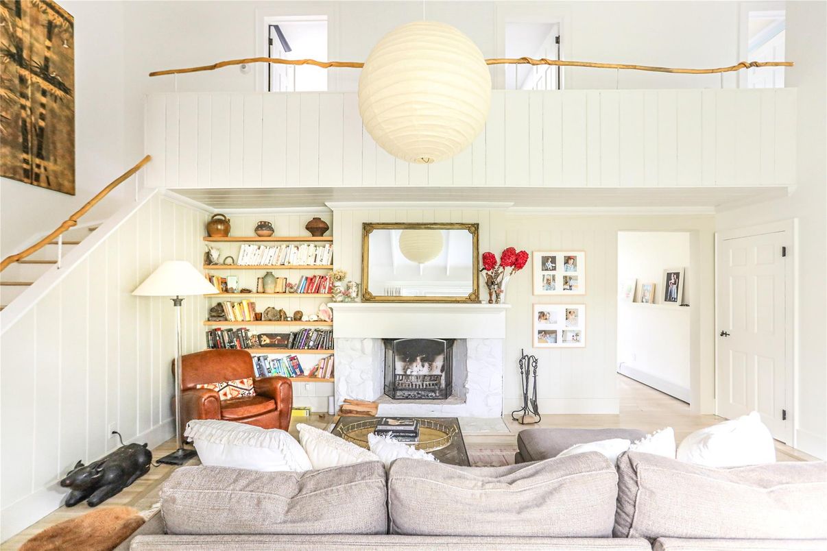 Fireplace, Interior, Living room