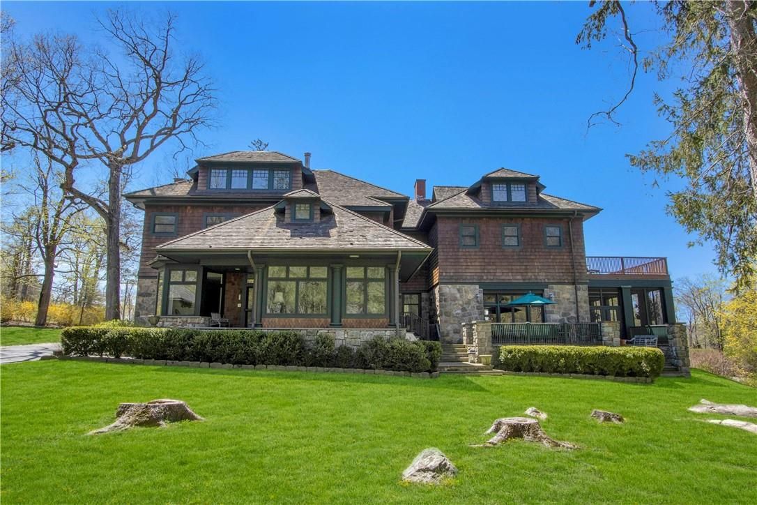 Backyard, Exterior, Facade, Brick Facade, American Foursquare