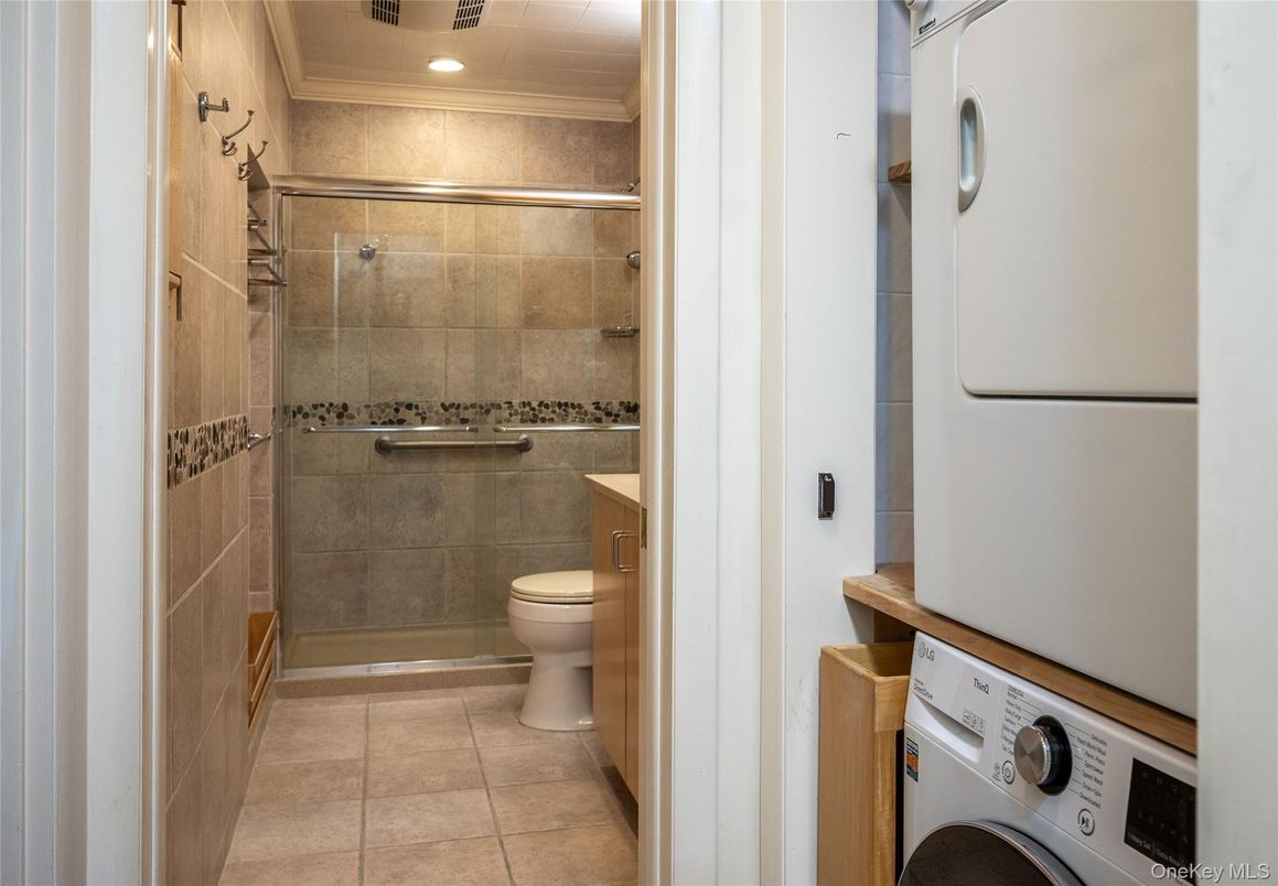 Bathroom, Interior, Recessed Lighting, Washer