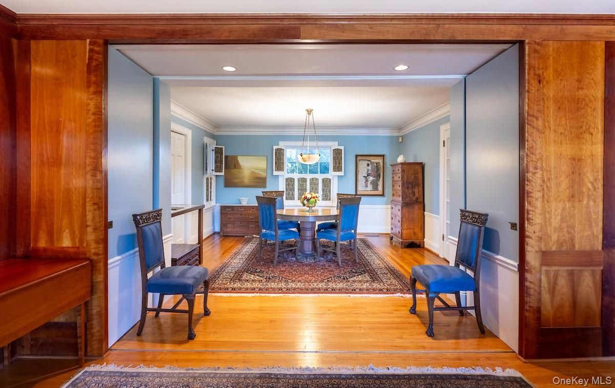 Dining room, Interior, Pendant Lights, Recessed Lighting, Wood Texture Flooring