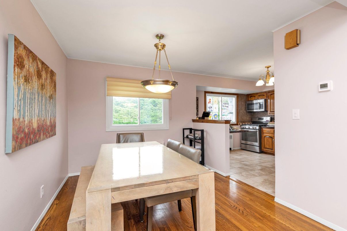 Dining room, Interior, Kitchen, Pendant Lights, Wood Texture Flooring