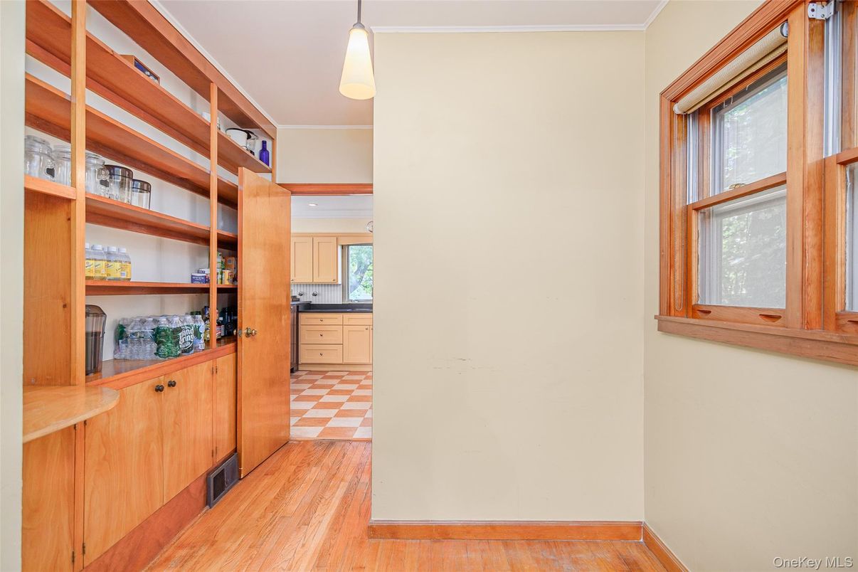 Interior, Kitchen, Pendant Lights, Wood Texture Flooring