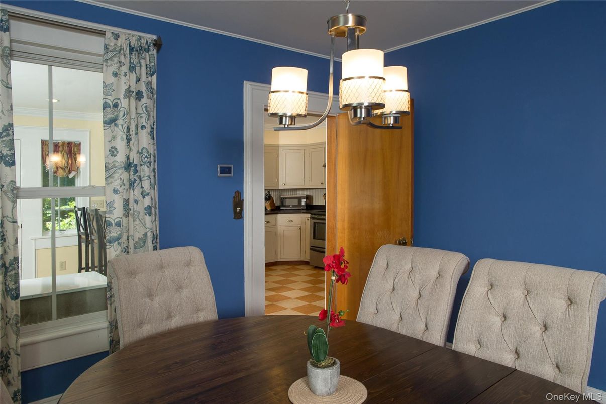 Chandelier, Dining room, Interior