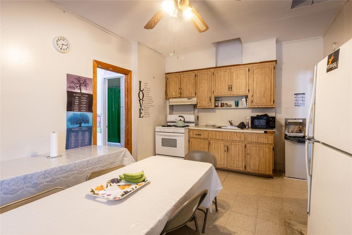 Dining room, Interior, Kitchen, Tile Countertops