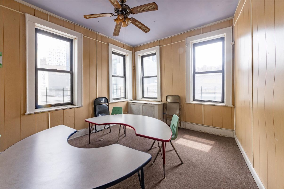 Dining room, Interior