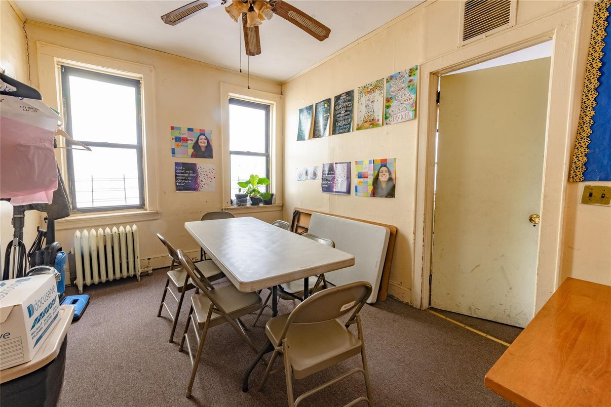 Dining room, Interior
