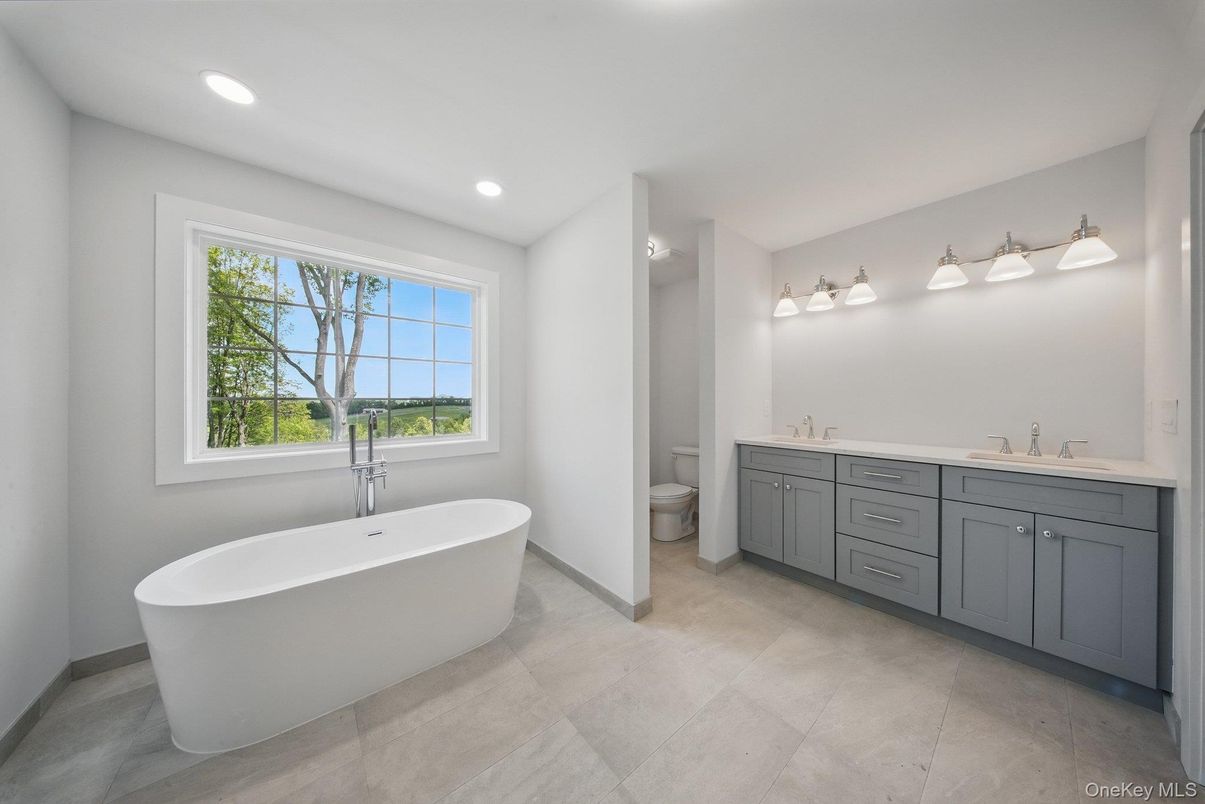 Bathroom, Dual Sink Vanities, Free Standing Baths, Interior, Recessed Lighting