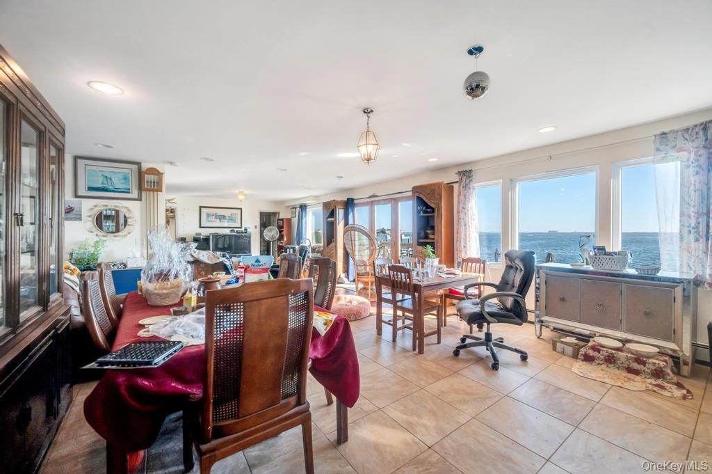 Dining room, Interior, Recessed Lighting, Water