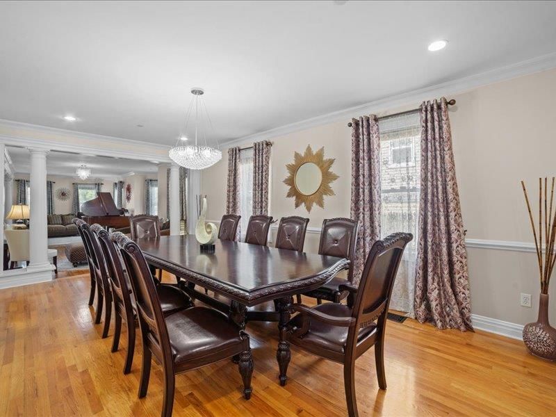 Chandelier, Dining room, Interior, Recessed Lighting, Wood Texture Flooring