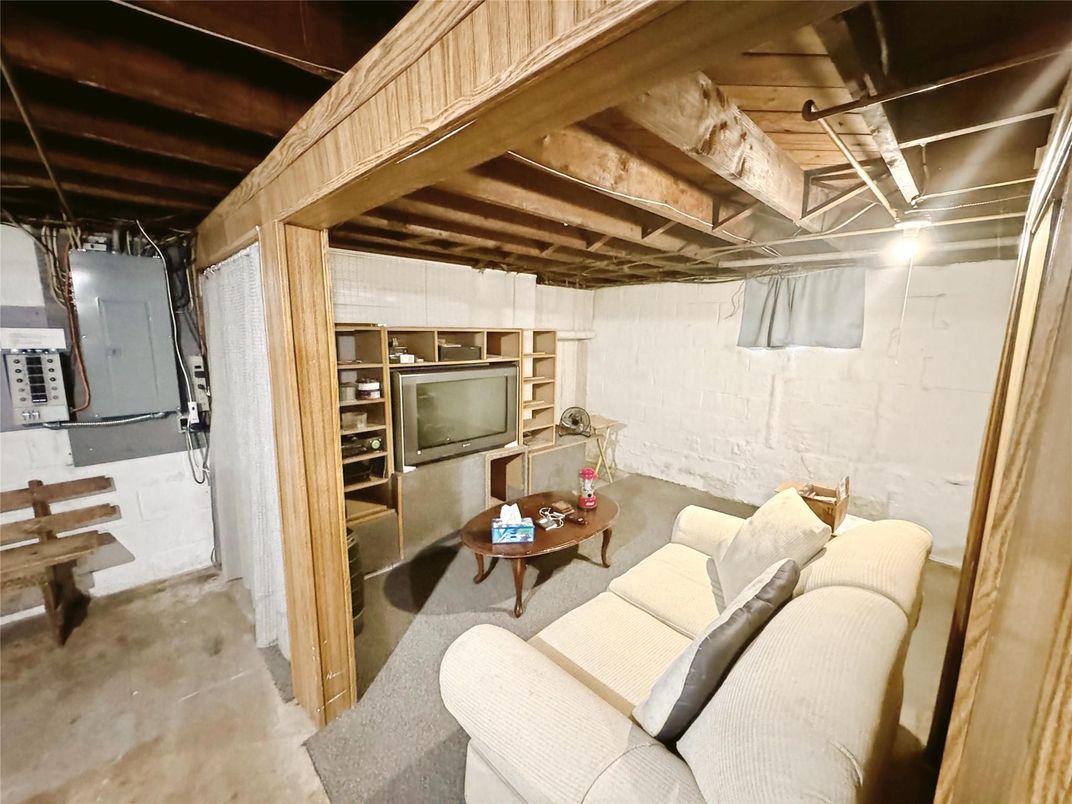 Interior, Living room, Wooden Beams