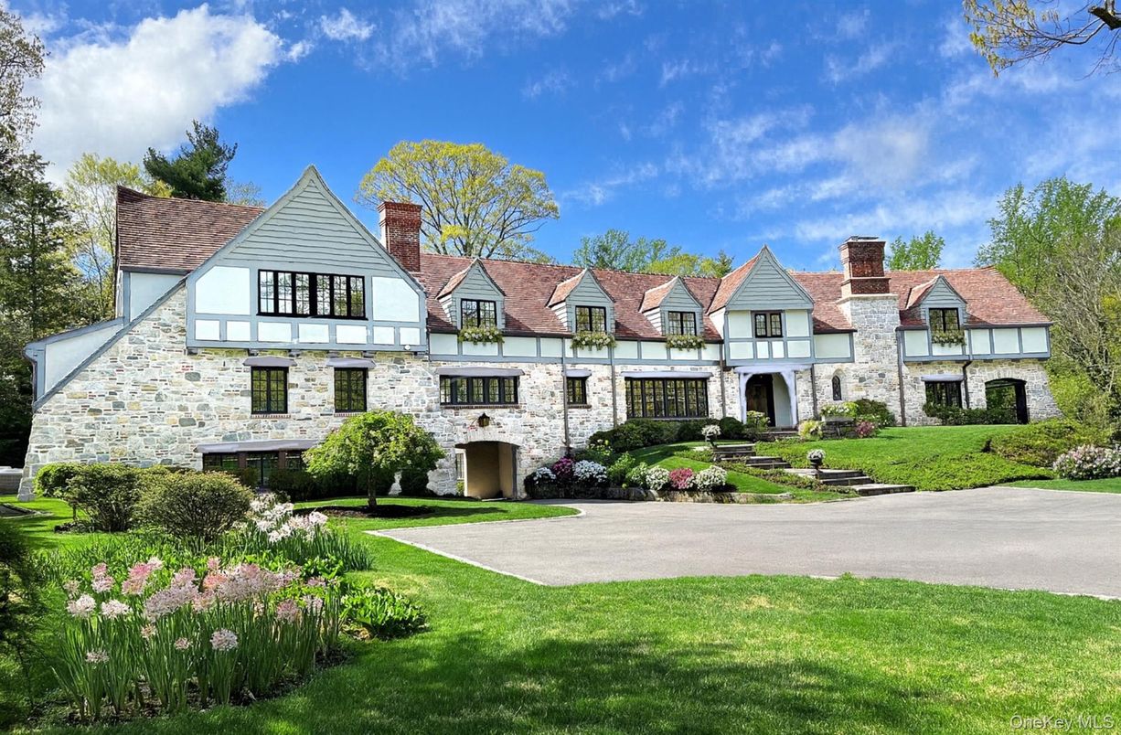 Backyard, Exterior, Facade, Tudor Revival