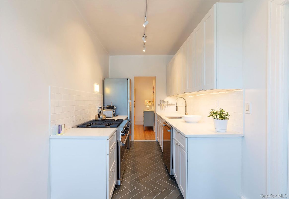 Interior, Kitchen, Pendant Lights