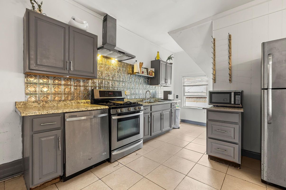Interior, Kitchen, Stainless Steel Appliances