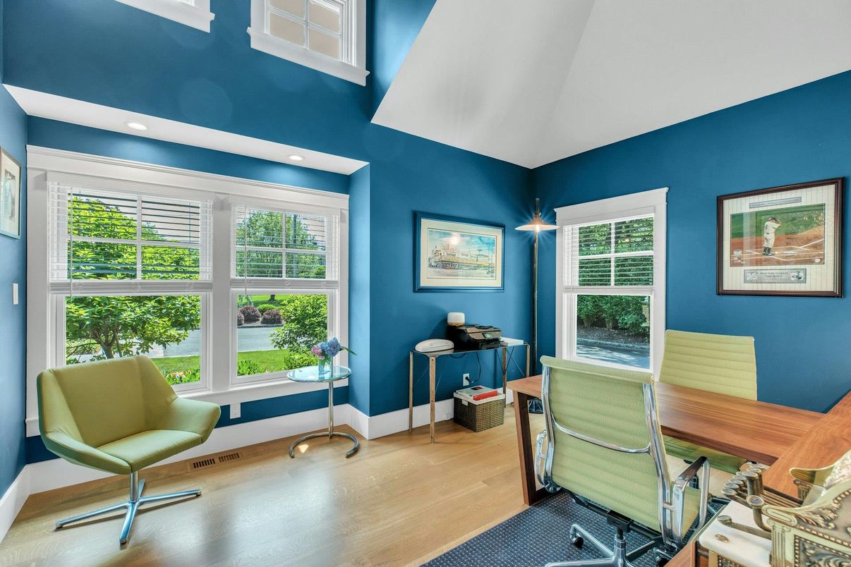 Home Office, Interior, Recessed Lighting, Wood Texture Flooring