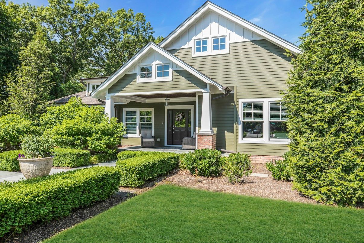 Exterior, Facade, American Craftsman