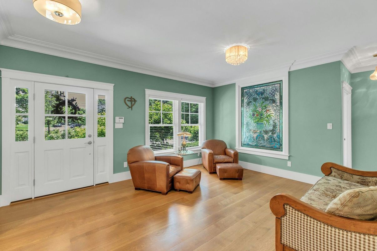 Chandelier, Interior, Living room, Wood Texture Flooring