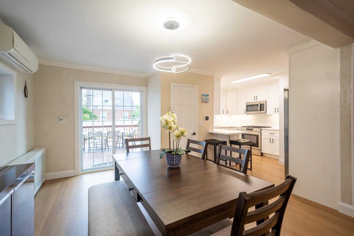 Dining room, Interior, Kitchen, Pendant Lights, Stainless Steel Appliances, Wood Texture Flooring