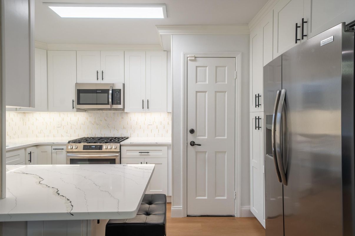 Interior, Kitchen, Stainless Steel Appliances, Wood Texture Flooring
