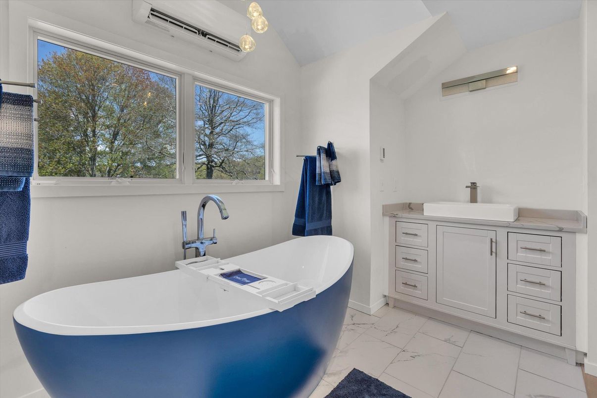 Bathroom, Free Standing Baths, Interior, Marble