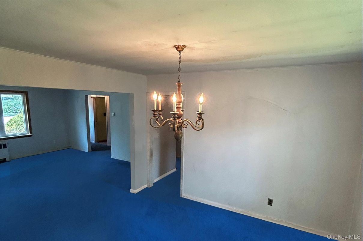 Chandelier, Empty room, Interior