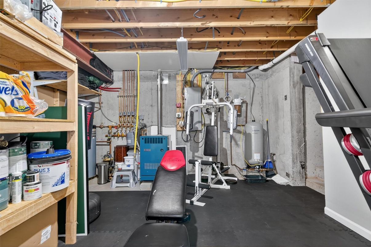 Fitness Equipment, Interior, Wooden Beams