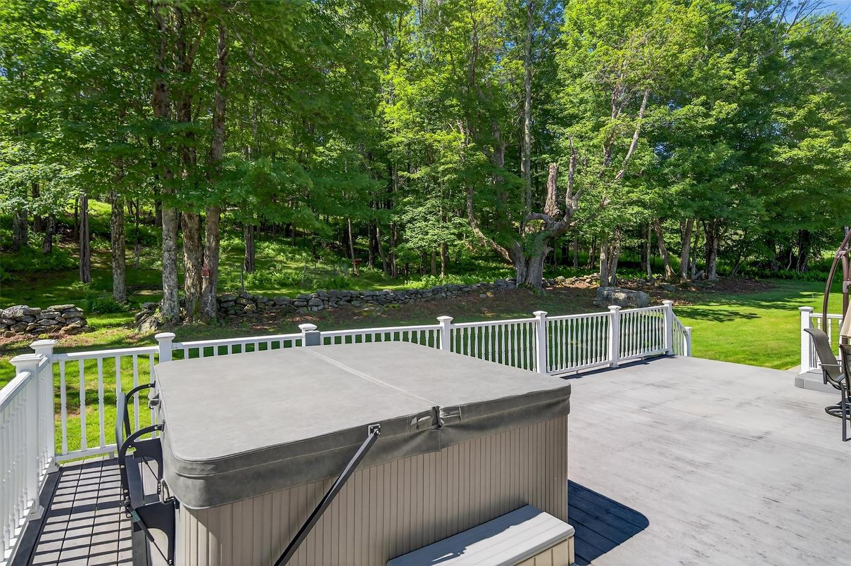 Backyard, Exterior, Hot Tub