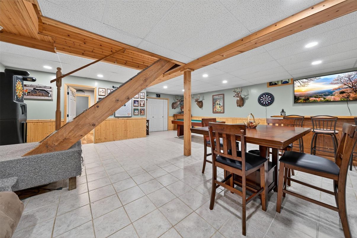 Dining room, Interior, Recessed Lighting, Wooden Beams