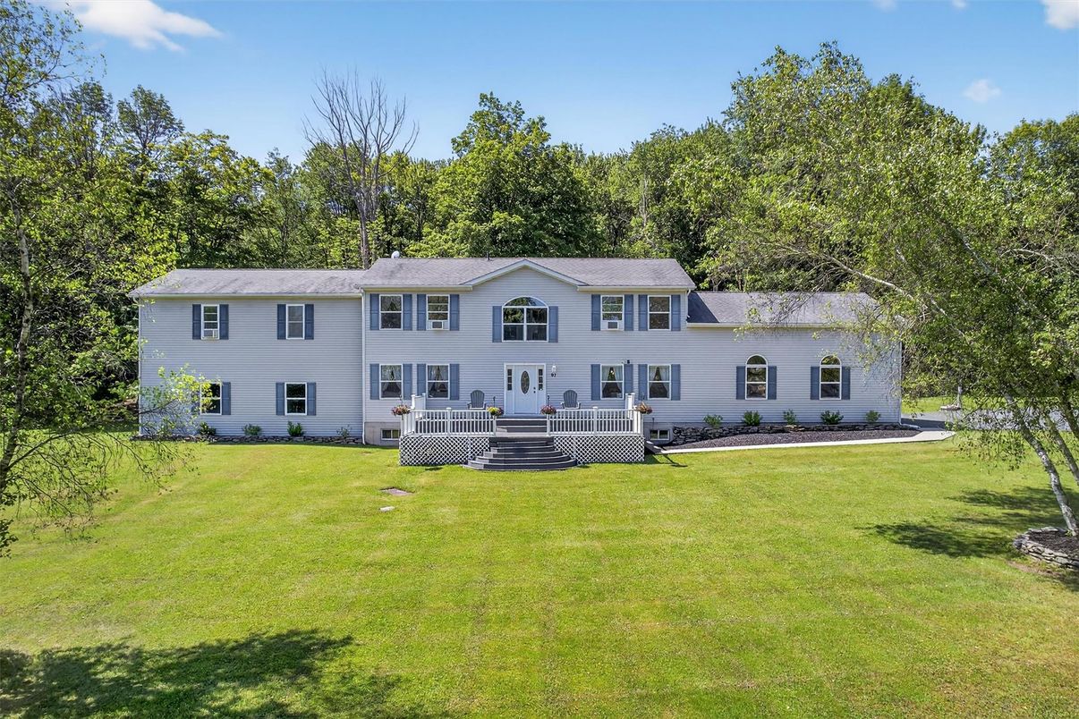 Backyard, Exterior, Facade, Georgian