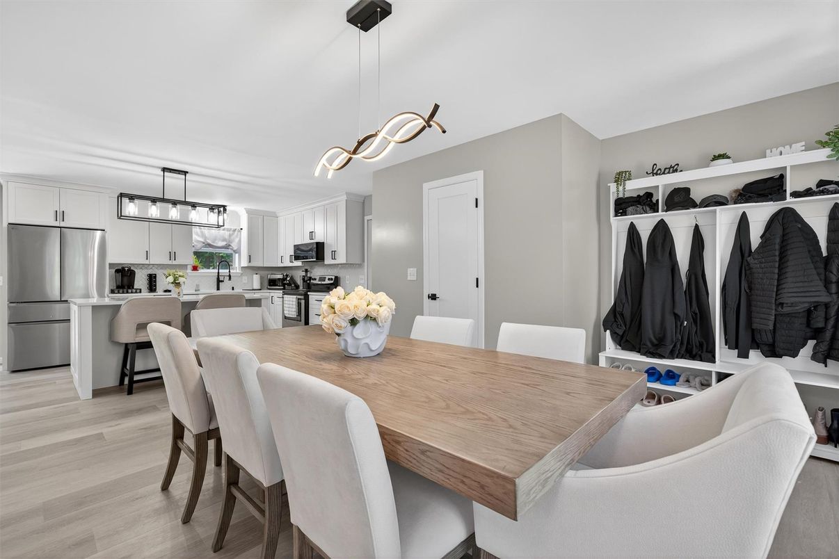Dining room, Interior, Kitchen, Pendant Lights, Stainless Steel Appliances, Wood Texture Flooring