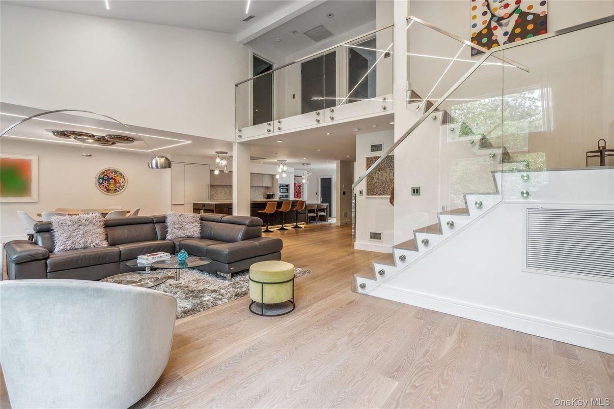 Interior, Living room, Recessed Lighting, Wood Texture Flooring