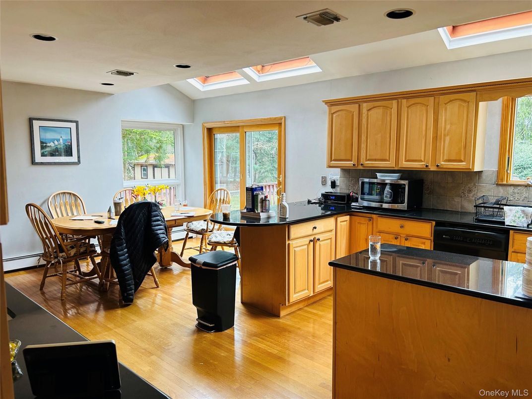 Dining room, Interior, Kitchen, Recessed Lighting, Wood Texture Flooring
