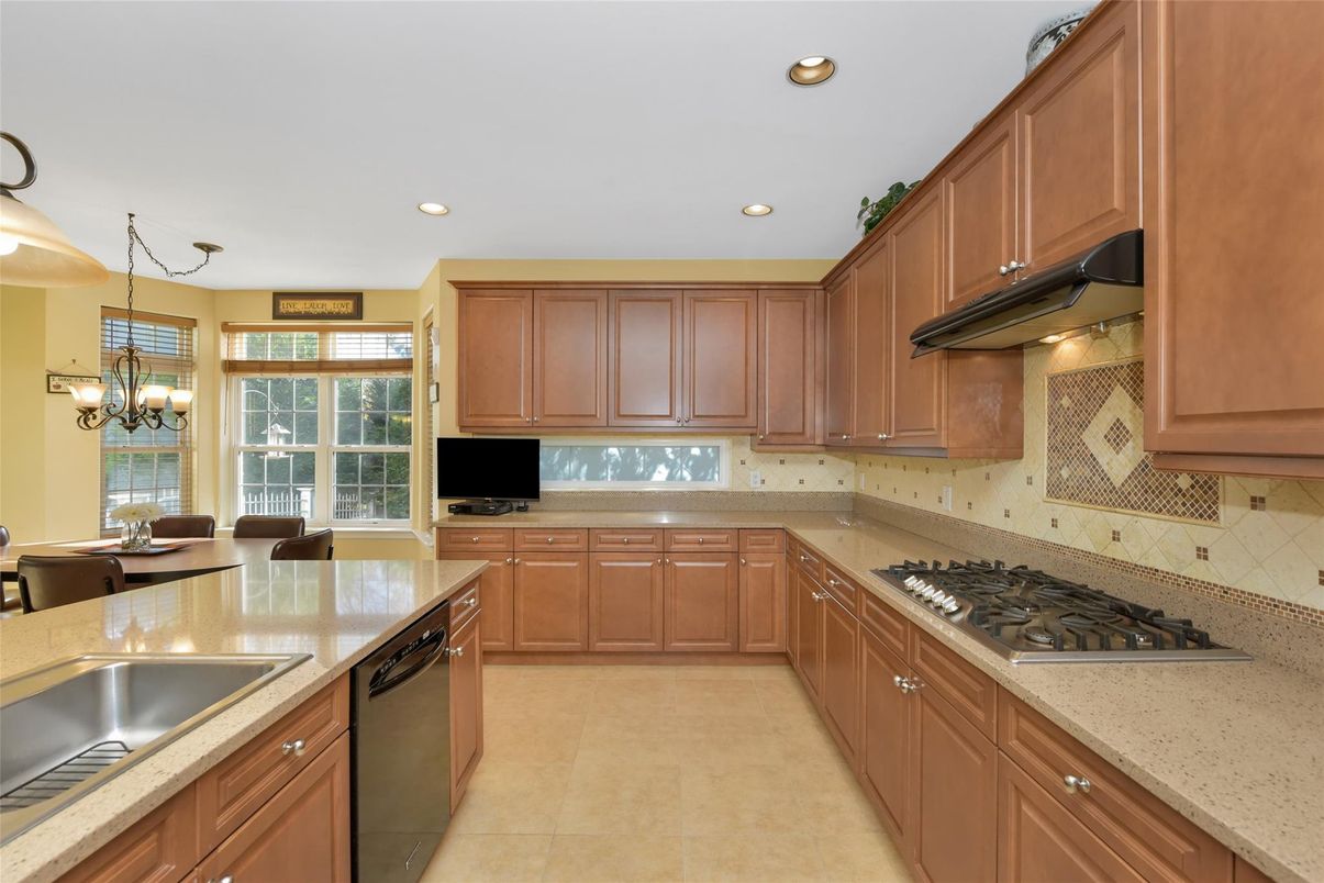 Chandelier, Dining room, Interior, Kitchen, Recessed Lighting