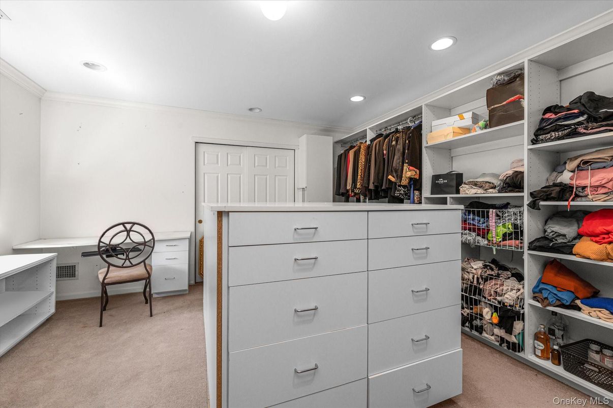 Interior, Recessed Lighting, Walk-in Closets