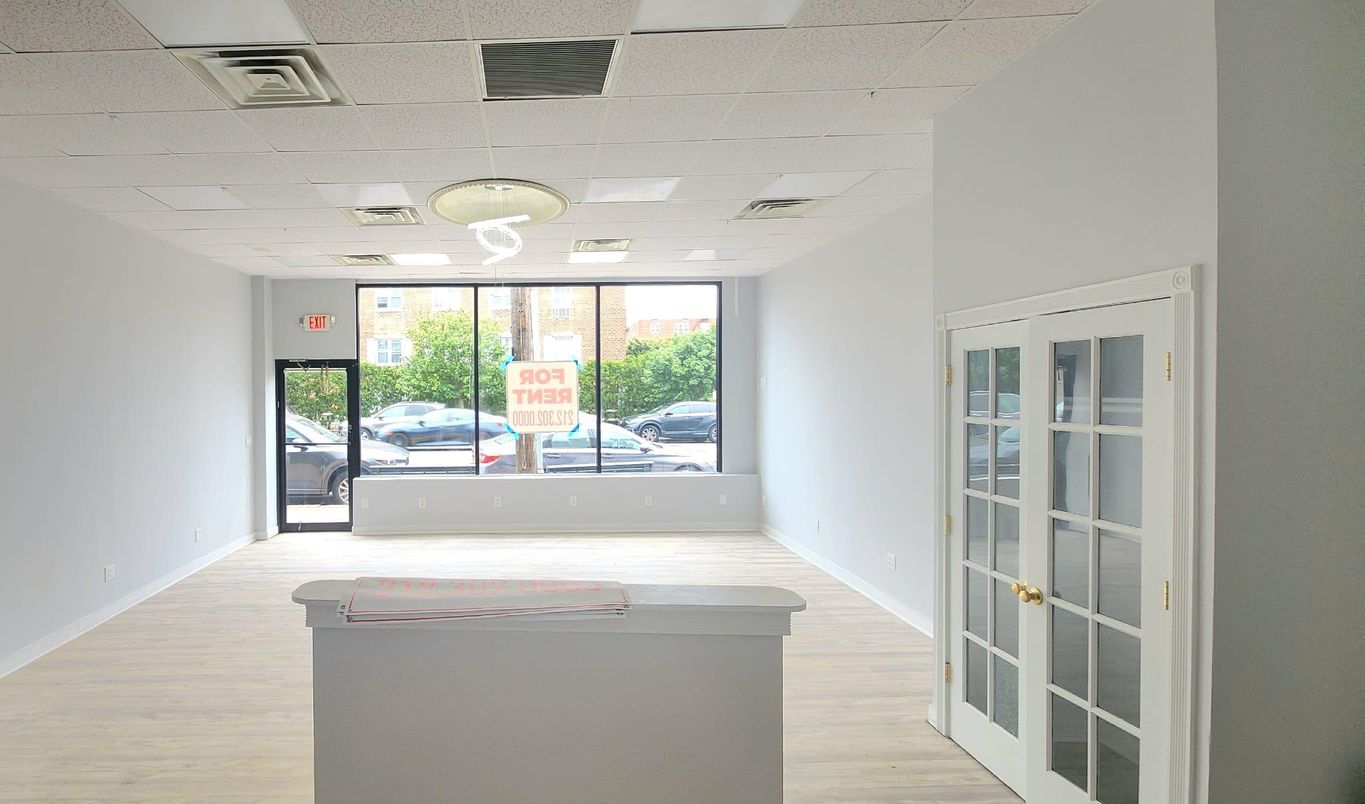 Interior, Pendant Lights, Wood Texture Flooring