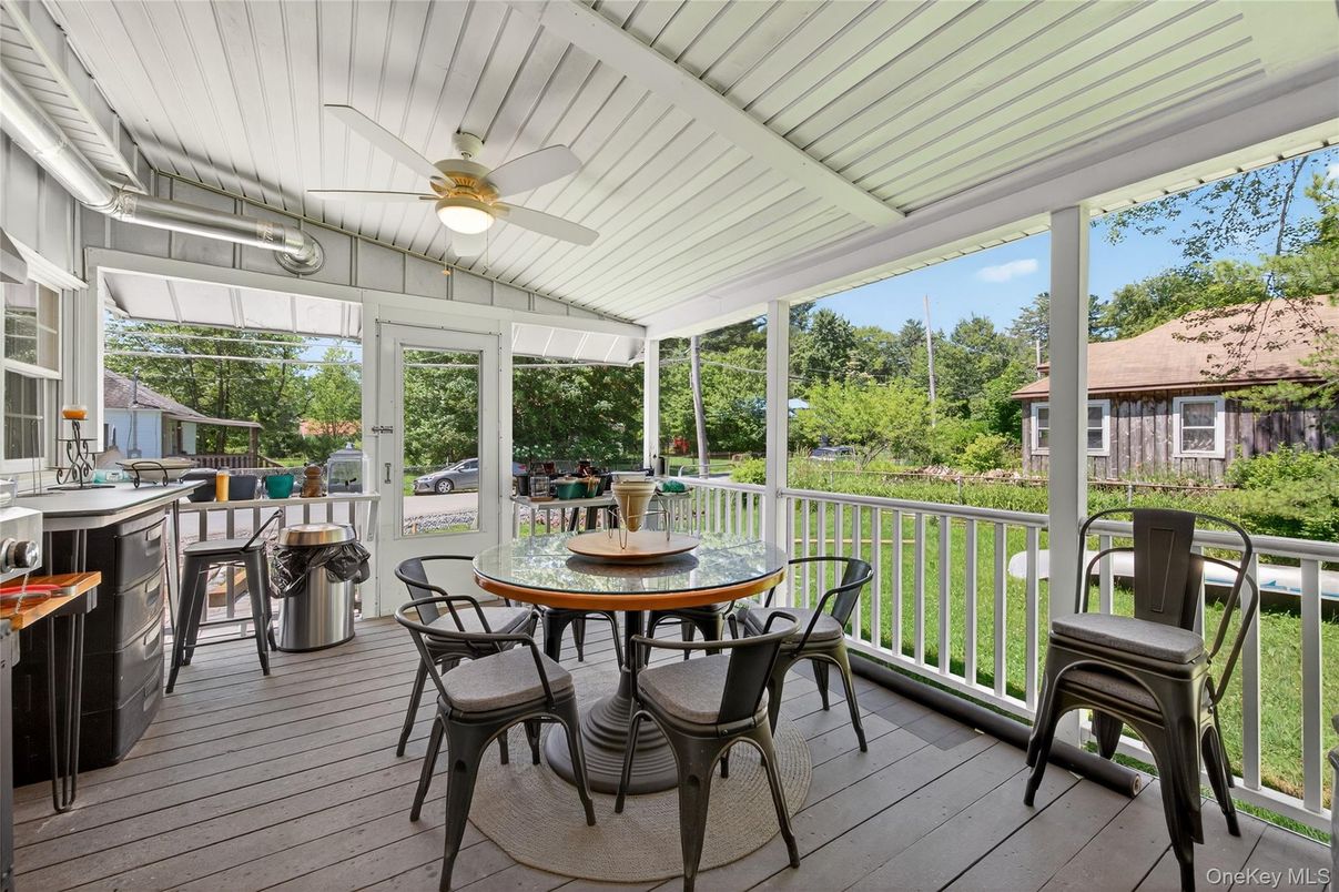 Dining room, Interior, Sun Room, Wood Texture Flooring