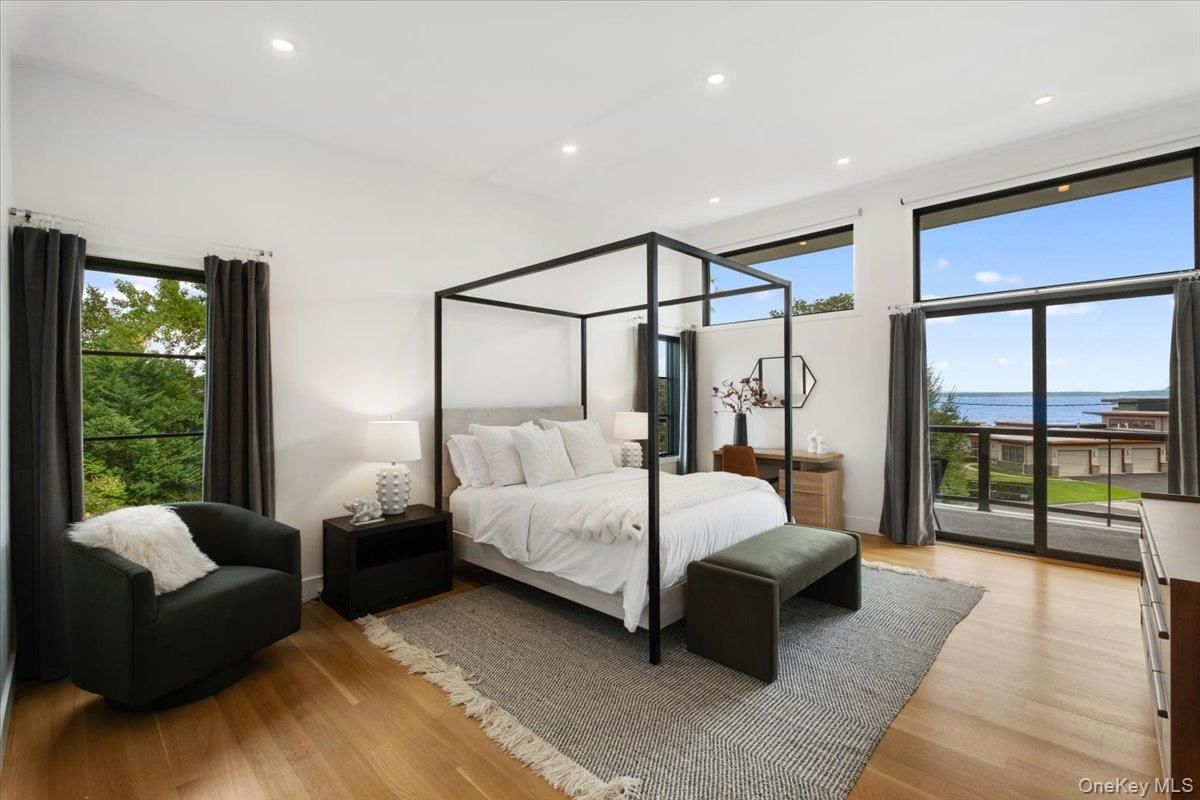 Bedroom, Interior, Recessed Lighting, Water, Wood Texture Flooring