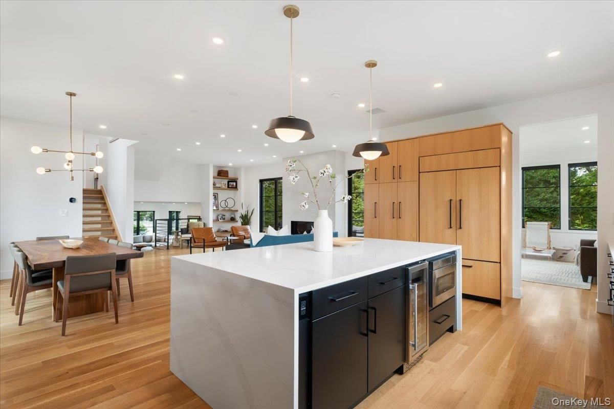 Dining room, Interior, Kitchen, Pendant Lights, Recessed Lighting, Wood Texture Flooring