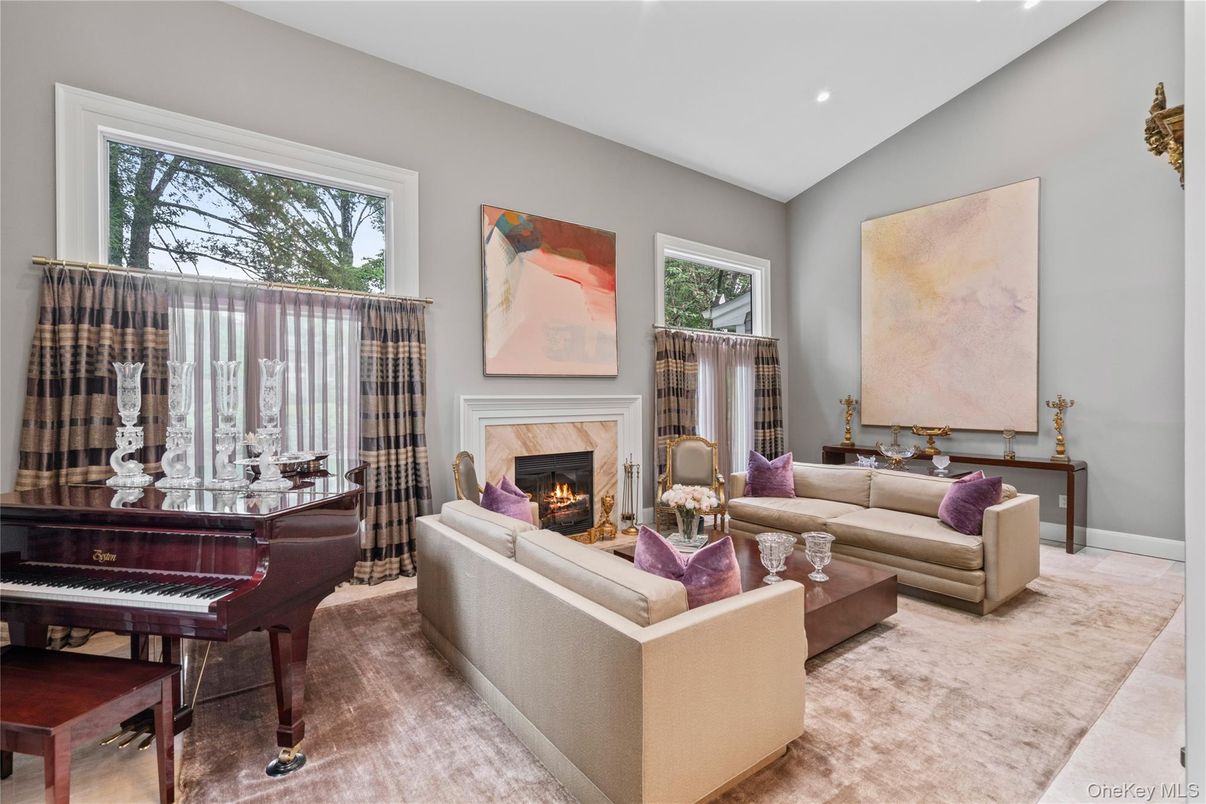 Fireplace, Interior, Living room, Piano, Recessed Lighting