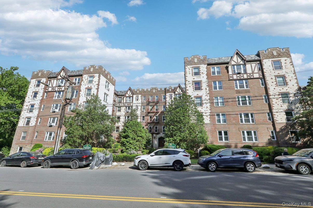 Exterior, Facade, Condo Building