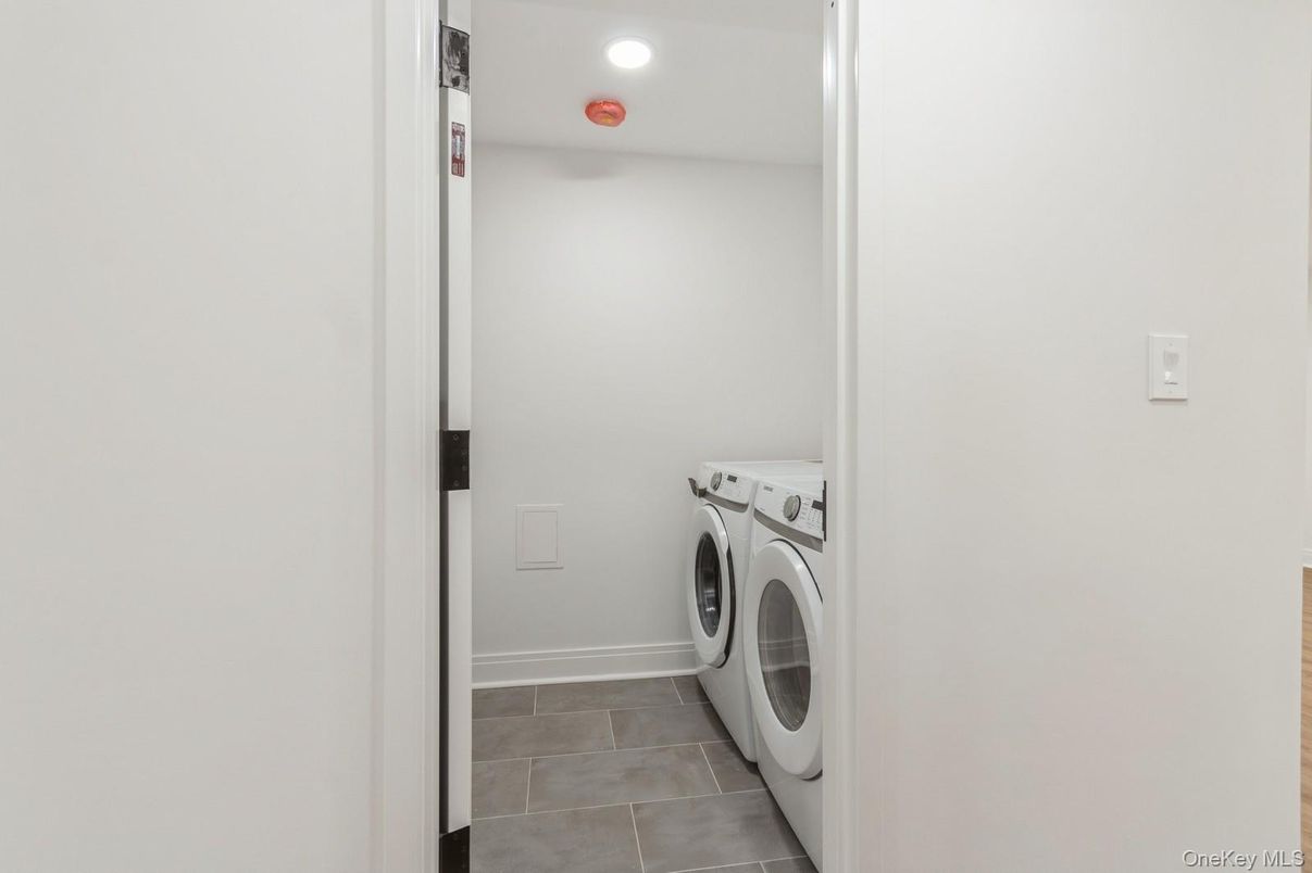 Interior, Recessed Lighting, Washer