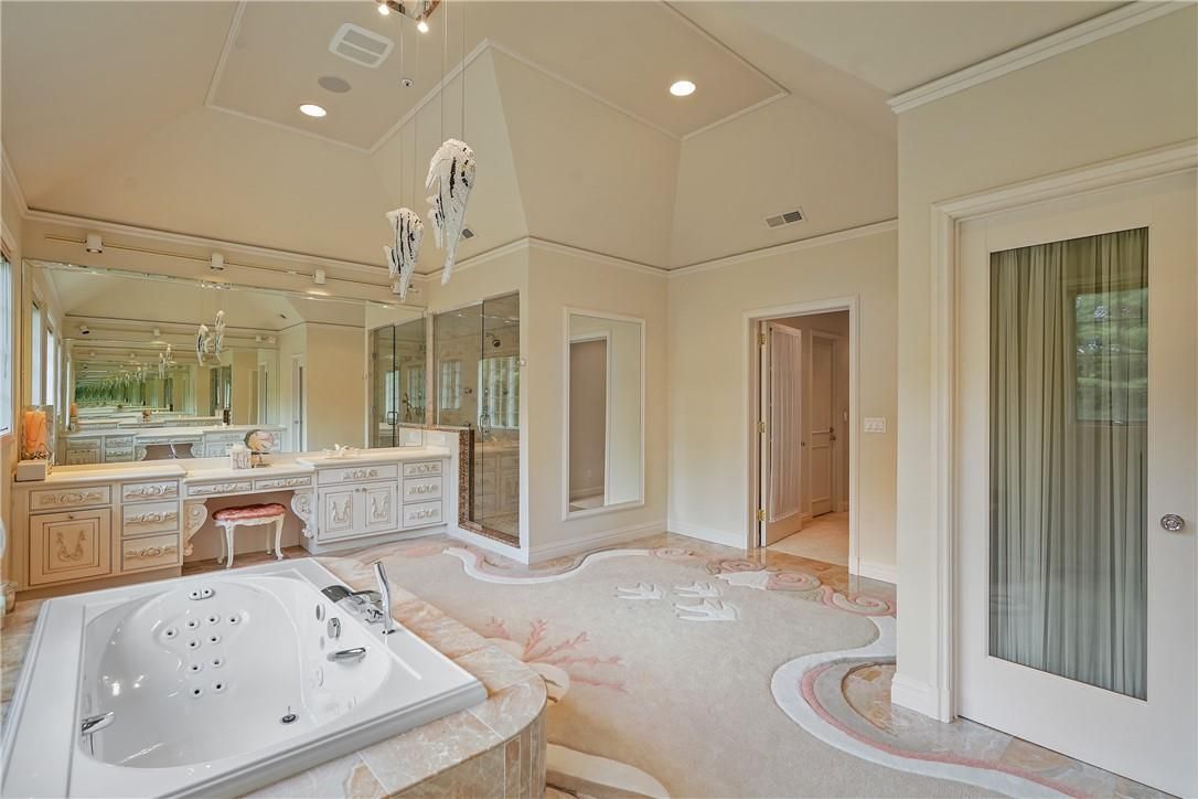 Bathroom, Interior, Pendant Lights, Recessed Lighting