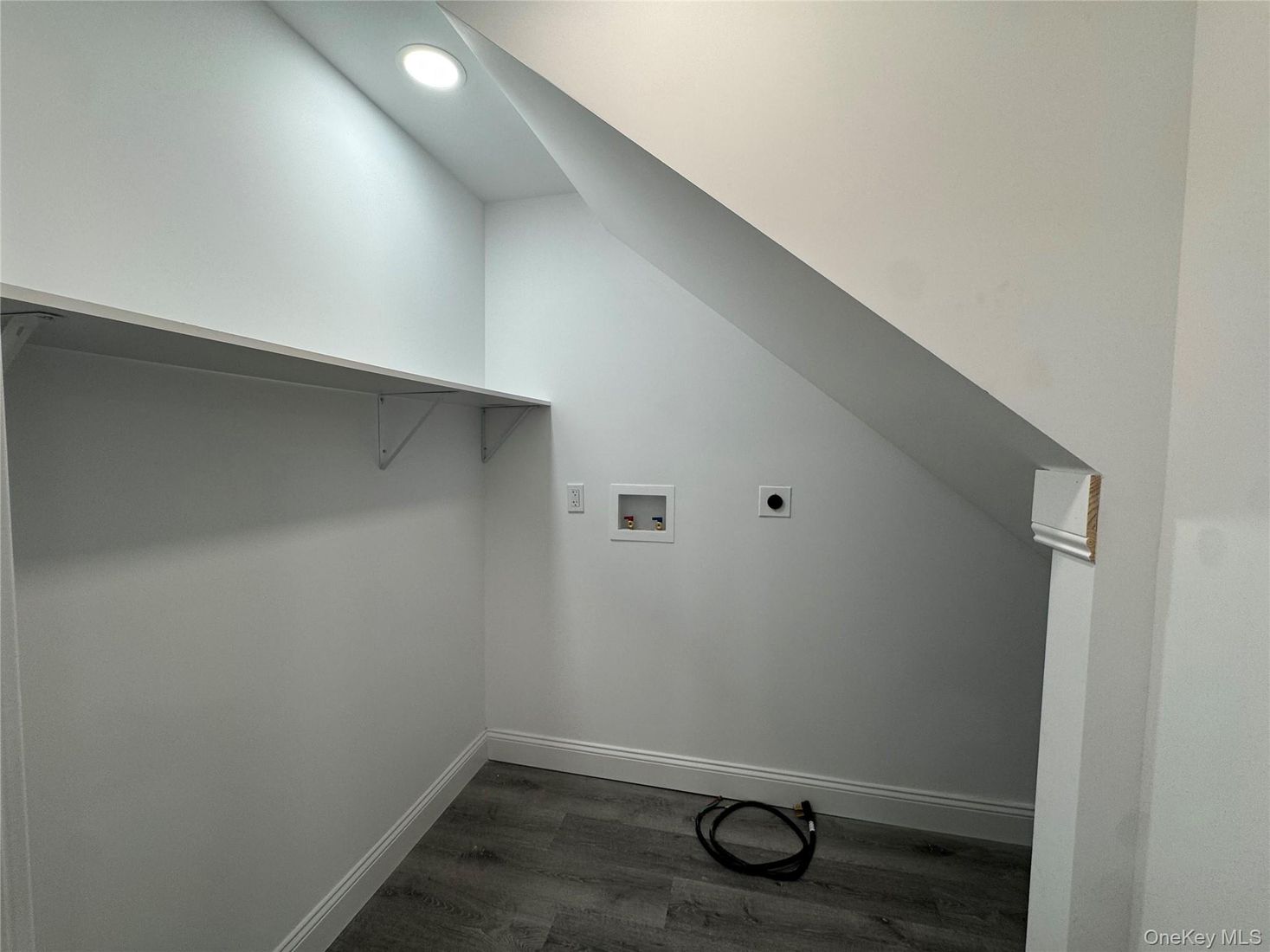 Interior, Recessed Lighting, Walk-in Closets, Wood Texture Flooring