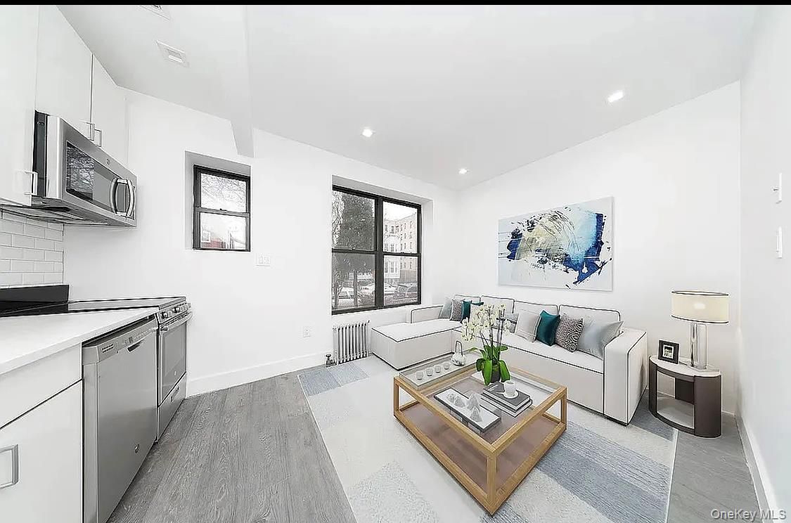 Interior, Kitchen, Living room, Recessed Lighting, Wood Texture Flooring