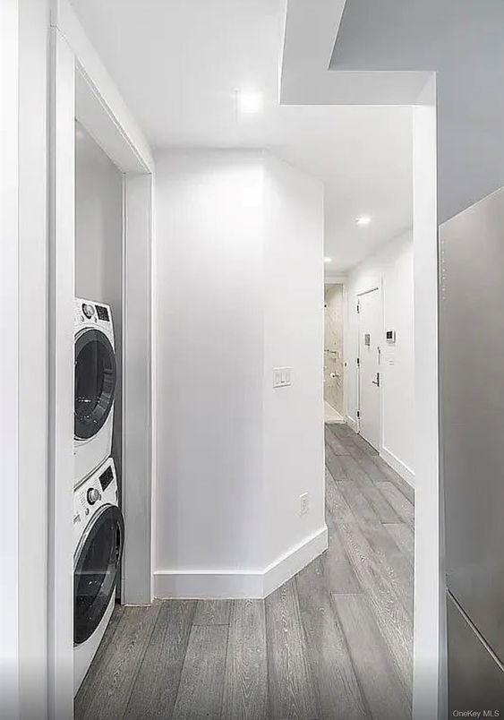 Interior, Recessed Lighting, Utility Closets, Washer, Wood Texture Flooring