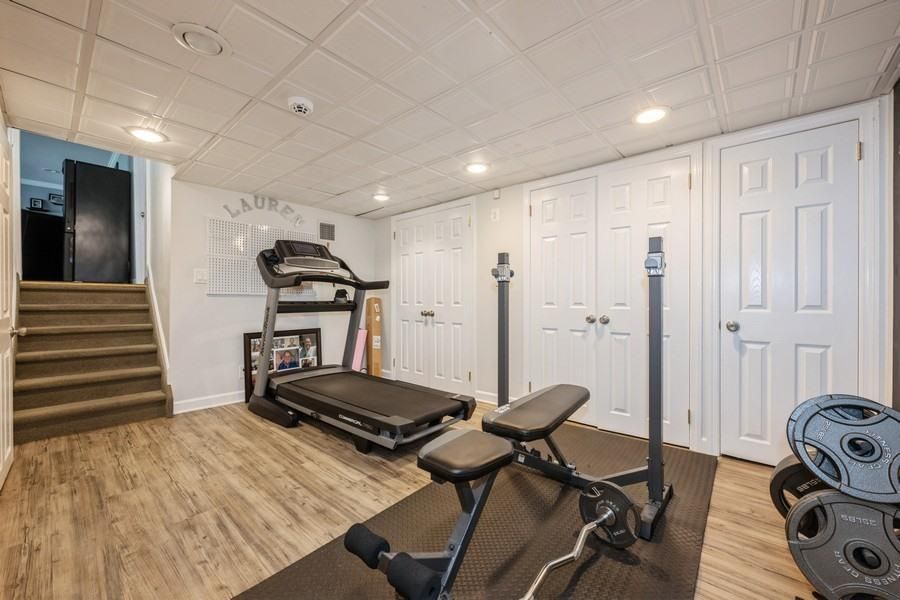 Fitness Equipment, Interior, Recessed Lighting, Wood Texture Flooring