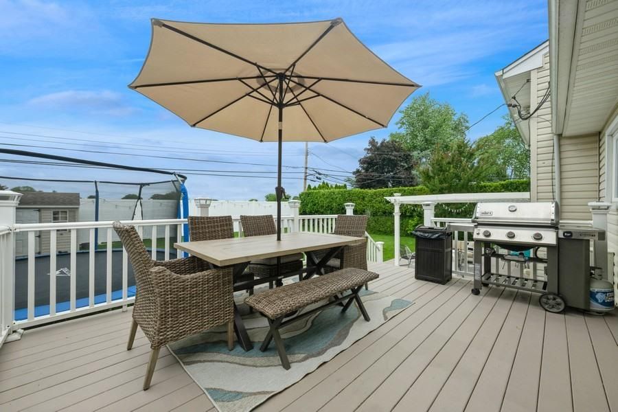 Exterior, Outdoor Kitchen